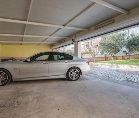 Lealeana Вілла Пула